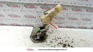 O84083 Gebruikte slotmechaniek portier 4deurs rechts-achter Toyota Yaris Verso
