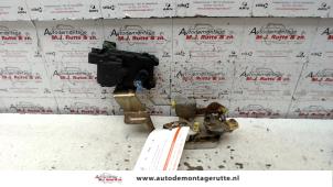 O83069 Gebruikte slotmechaniek portier 4deurs links-voor Daewoo Matiz