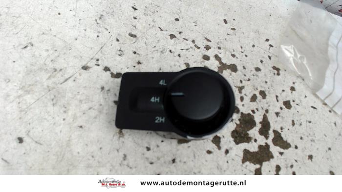 Gebruikte Schakelaar Hyundai Terracan O77019