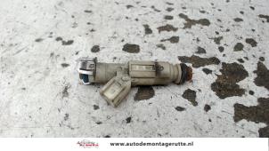 O121427 Gebruikte injector (benzine injectie) Mazda 6.