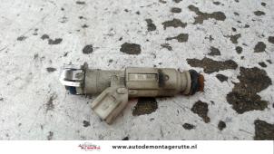 O121426 Gebruikte injector (benzine injectie) Mazda 6.