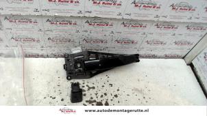 O89552 Gebruikte portiergreep 4deurs rechts-achter Opel Zafira