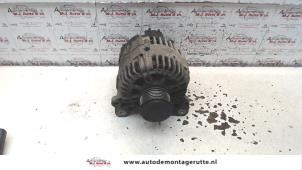 O124160 Gebruikte dynamo Volkswagen Caddy