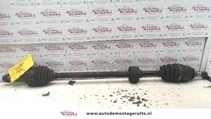 O111928 Gebruikte aandrijfas rechts-voor Toyota Yaris