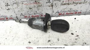 O81772 Gebruikte deurslot cilinder links Seat Arosa