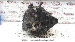 Dynamo van een Hyundai Terracan 2.9 CRDi 16V 2004