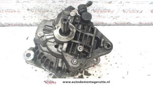 Dynamo van een Hyundai Terracan 2.9 CRDi 16V 2004