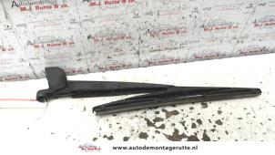 O97732 Gebruikte ruitenwisserarm achter Volvo V50