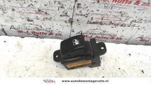 O107663 Gebruikte schakelaar elektrisch raam Kia Rio