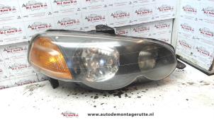 O74354 Gebruikte rechter koplamp Honda HR-V
