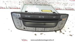 Gebruikte Radio Toyota Aygo (B10) 1.0 12V VVT-i Prijs op aanvraag aangeboden door Autodemontage M.J. Rutte B.V.