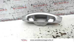 O92130 Gebruikte achterklep handgreep Nissan Micra