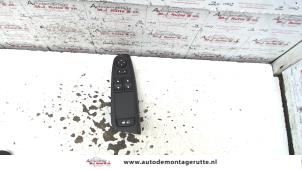 O108741 Gebruikte schakelblok ruiten Fiat Stilo