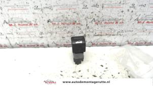 O110191 Gebruikte cabriodak bediening Peugeot 206