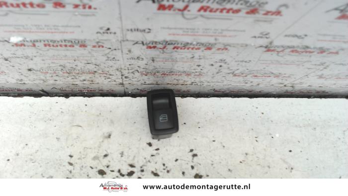 Gebruikte Schakelaar Elektrisch Raam Mercedes B-Klasse O107181