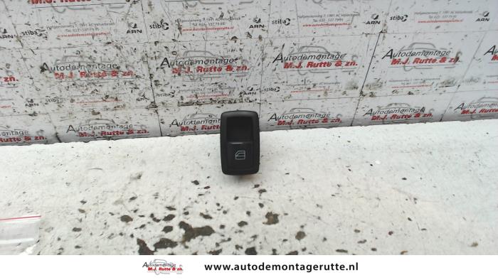 Gebruikte Schakelaar Elektrisch Raam Mercedes B-Klasse O107183