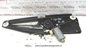 O89200 Gebruikte ruitmechaniek 4deurs rechts-achter Landrover Range Rover
