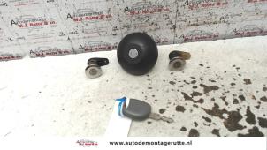 O82232 Gebruikte cilinderslotenset (compleet) Renault Twingo