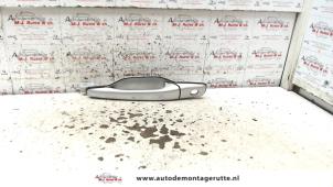 O81196 Gebruikte portiergreep 4deurs rechts-voor Mitsubishi Grandis