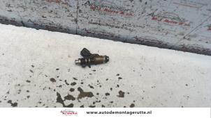 O121571 Gebruikte injector (benzine injectie) Citroen C2