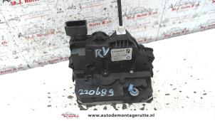 O83632 Gebruikte deurslot mechaniek 4deurs rechts-voor Fiat Punto Evo