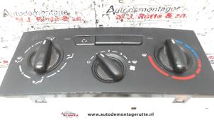 Gebruikte Kachel Bedieningspaneel Citroen Berlingo 1.6 Hdi 75 Prijs op aanvraag aangeboden door Autodemontage M.J. Rutte B.V.