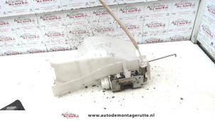 O82806 Gebruikte portierslot mechaniek 4deurs links-voor Audi A4