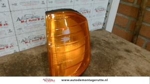 O75496 Gebruikte knipperlicht links Mercedes 190E/D