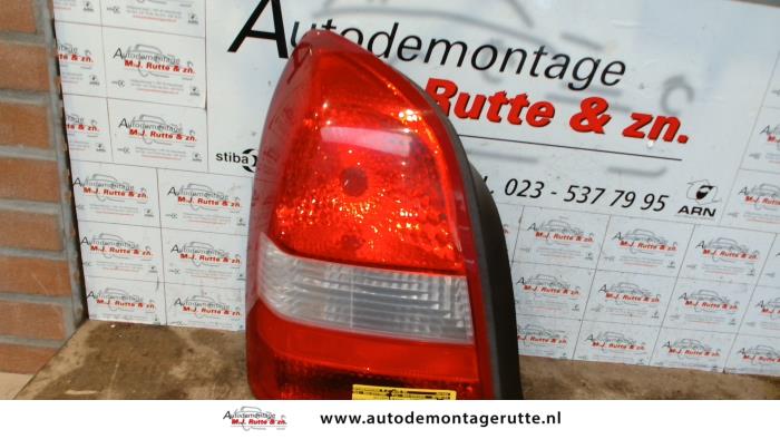 Gebruikte Achterlicht links Nissan Primera O93328