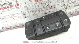 O108587 Gebruikte schakelblok ruiten Opel Vectra