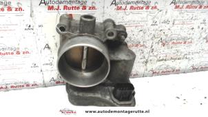 O122511 Gebruikte gasklephuis Opel Vectra