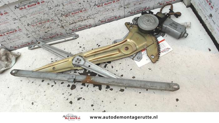 Gebruikte Raammechaniek 4Deurs links-voor Suzuki Alto O78515