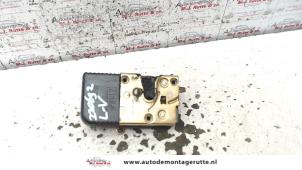 O82509 Gebruikte slotmechaniek portier 2deurs links Peugeot Expert