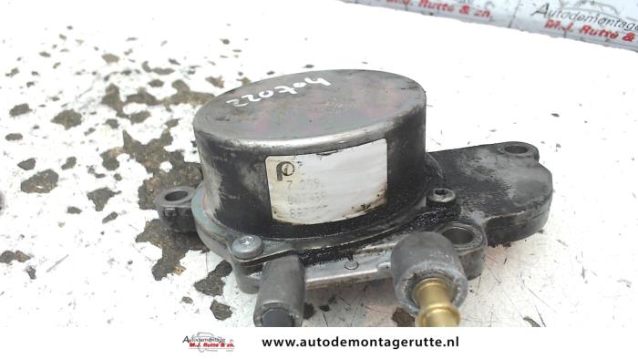 Vacuumpomp (Diesel) van een Opel Astra H SW (L35) 1.7 CDTi 16V 2009