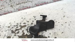 O79932 Gebruikte portiergreep 2deurs links Renault Twingo