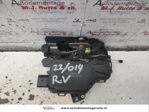 O134138 Gebruikte slotmechaniek portier 4deurs rechts-voor Seat Leon