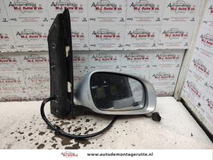 O134244 Gebruikte buitenspiegel rechts Volkswagen Touran