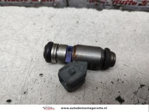 O134671 Gebruikte injector (benzine injectie) Seat Arosa