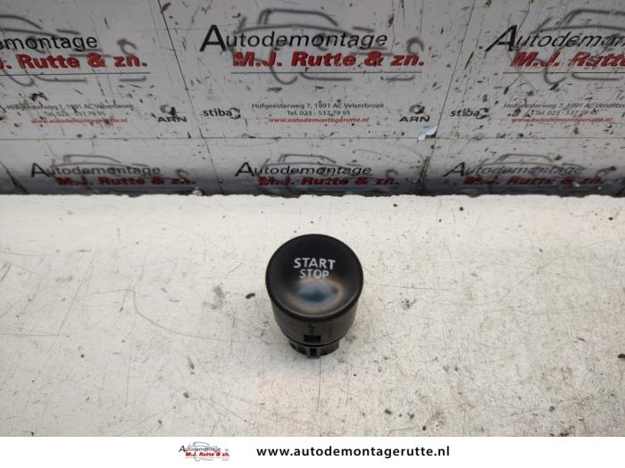 Gebruikte Start/Stop schakelaar Renault Megane O134894