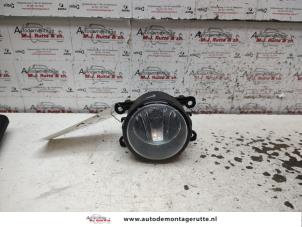 O134909 Gebruikte mistlamp links-voor Renault Megane