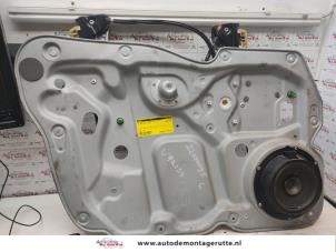 O134991 Gebruikte ruitmechaniek 2deurs links-voor Volkswagen Caddy