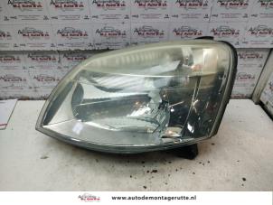 O135029 Gebruikte linker koplamp Peugeot Partner