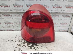 O135126 Gebruikte achterlicht links Renault Twingo