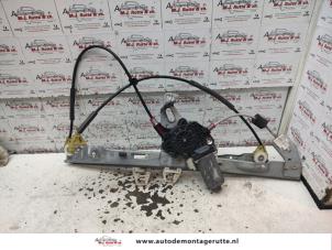 O135138 Gebruikte ruitmechaniek 4deurs rechts-voor Peugeot 206 PLUS