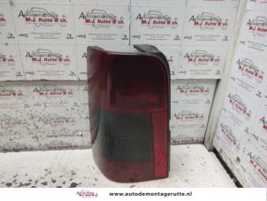 O135139 Gebruikte achterlicht links Peugeot Partner