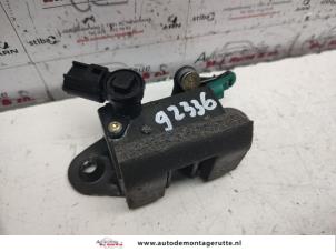 O135170 Gebruikte slotmechaniek achterklep Chrysler PT Cruiser