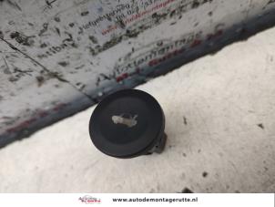 O135195 Gebruikte schakelaar achterklep Ford Fiesta