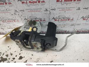 O135248 Gebruikte slotmechaniek portier 4deurs rechts-achter Hyundai I10