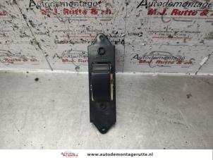 O135382 Gebruikte schakelaar elektrisch raam Mitsubishi Colt