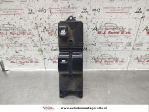 O135383 Gebruikte combischakelaar ramen Mitsubishi Colt